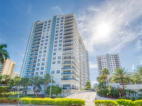 2751 S Ocean Drive Hollywood FL 33019
