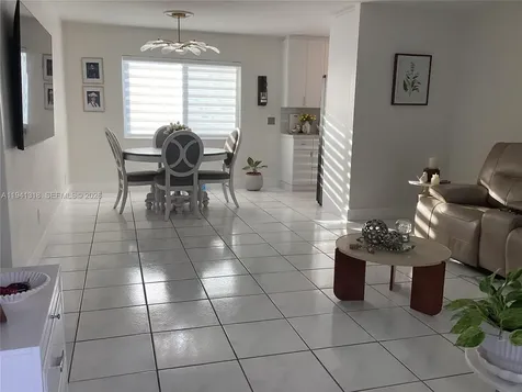 410 N 74th Avenue Hollywood FL 33024