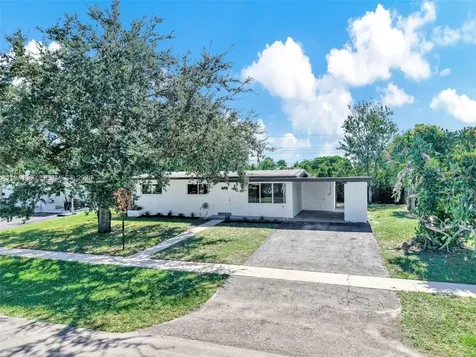 6828 NW 13th Street Plantation FL 33313