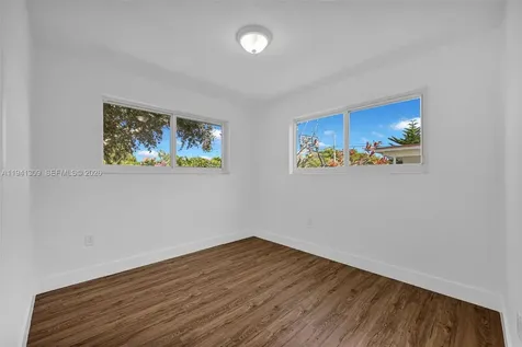 6828 NW 13th Street Plantation FL 33313