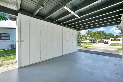6828 NW 13th Street Plantation FL 33313