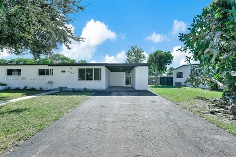6828 NW 13th Street Plantation FL 33313