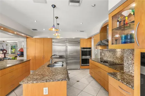 5343 Orduna Drive Coral Gables FL 33146