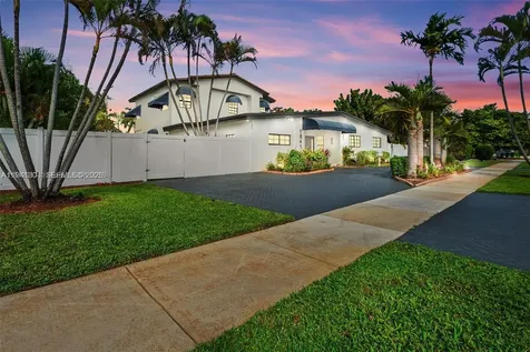 1841 NE 196th Terrace Miami FL 33179