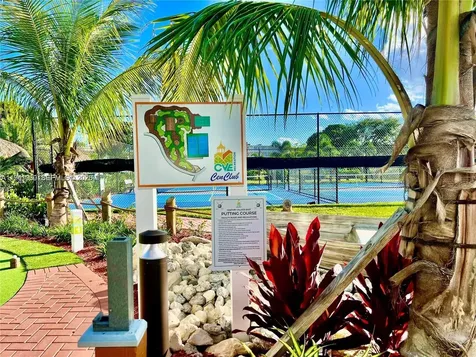 2112 Newport U Deerfield Beach FL 33442