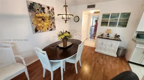 2112 Newport U Deerfield Beach FL 33442