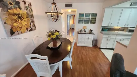 2112 Newport U Deerfield Beach FL 33442