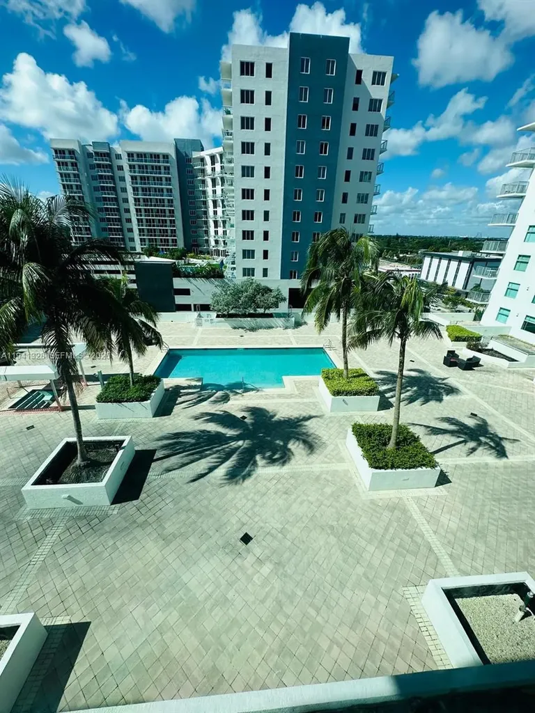 140 S Dixie Highway Hollywood FL 33020