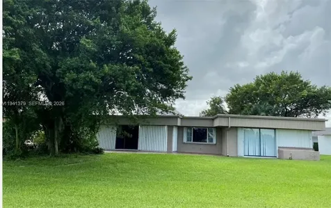 6105 Royal Poinciana Lane Tamarac FL 33319