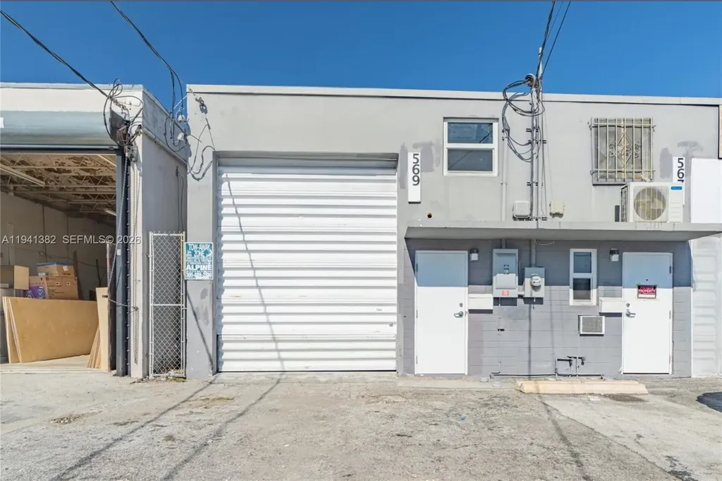 569 W 28th Street Hialeah FL 33010