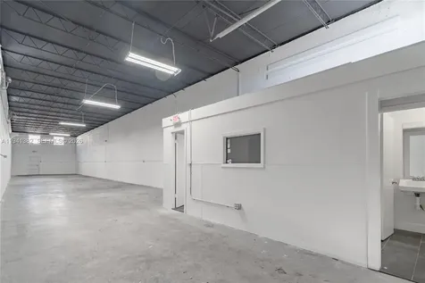 569 W 28th Street Hialeah FL 33010
