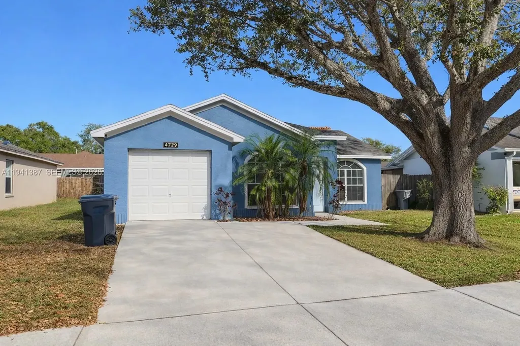 8225 Riverboat Drive Tampa FL 33637