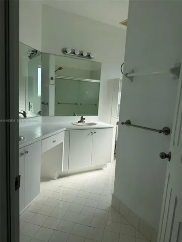 22547 SW 94th Path Cutler Bay FL 33190