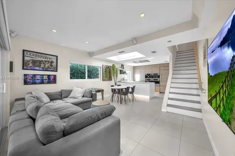 208 Jefferson Avenue Miami Beach FL 33139