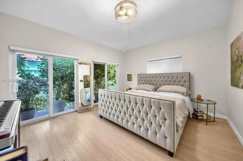 208 Jefferson Avenue Miami Beach FL 33139