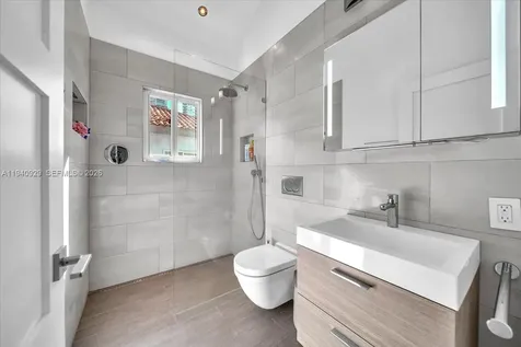 208 Jefferson Avenue Miami Beach FL 33139
