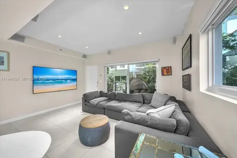 208 Jefferson Avenue Miami Beach FL 33139