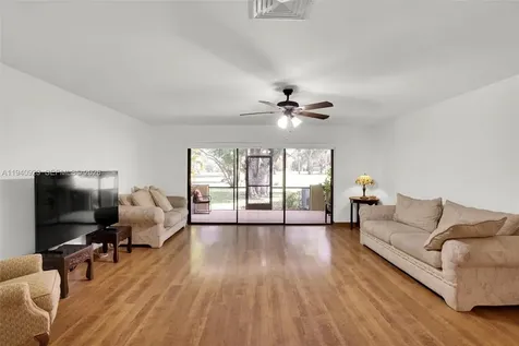 3865 Estepona Avenue Doral FL 33178