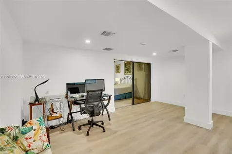 3865 Estepona Avenue Doral FL 33178
