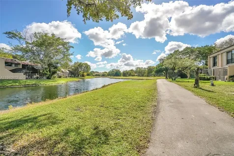 3865 Estepona Avenue Doral FL 33178