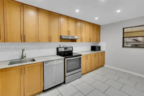 3865 Estepona Avenue Doral FL 33178