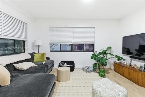 632 15th Street Miami Beach FL 33139