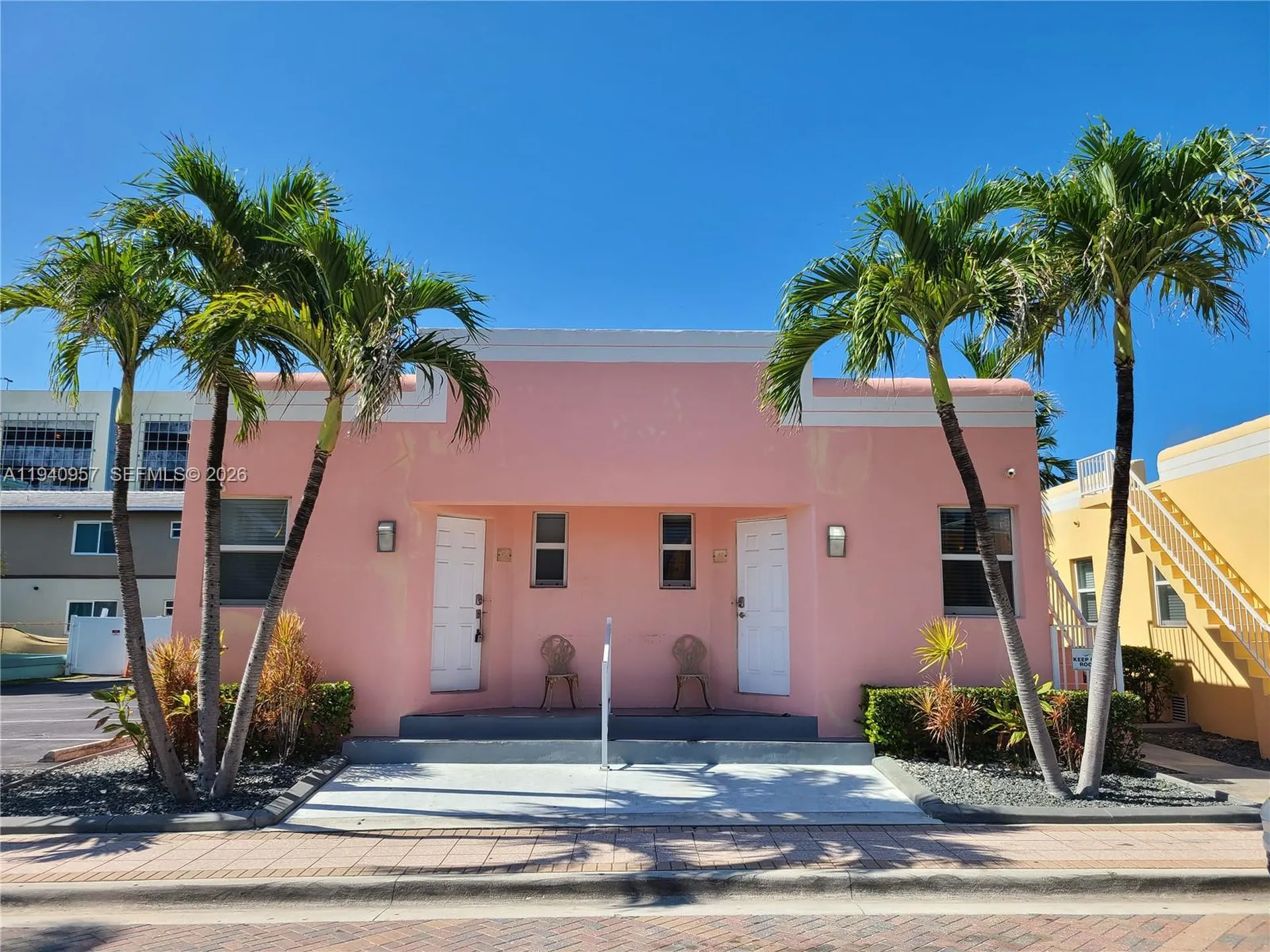 321 Hayes Street Hollywood FL 33019