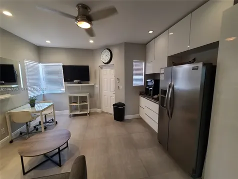 321 Hayes Street Hollywood FL 33019