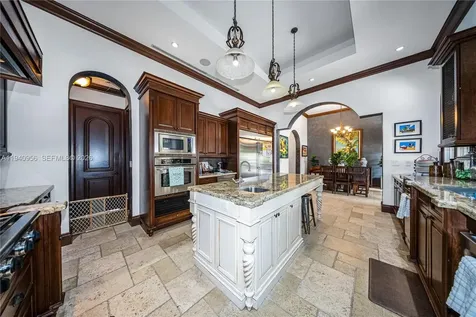7538 SW 64th Street Miami FL 33143