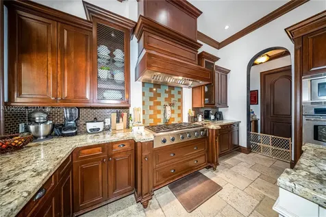 7538 SW 64th Street Miami FL 33143