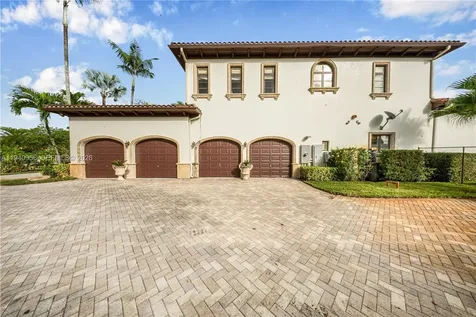 7538 SW 64th Street Miami FL 33143