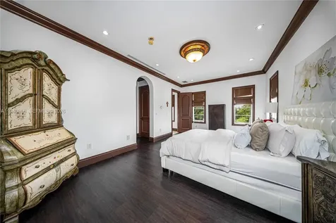 7538 SW 64th Street Miami FL 33143