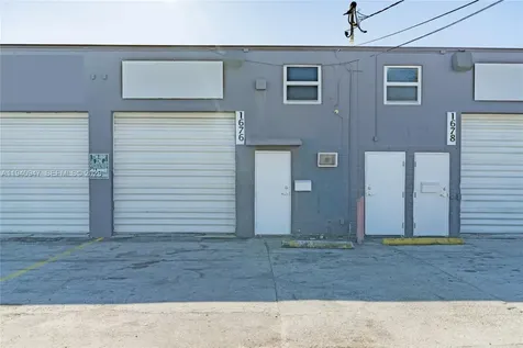 1676 W 31st Place Hialeah FL 33012