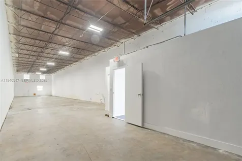 1676 W 31st Place Hialeah FL 33012