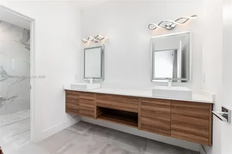 2560 NE 199th Street Miami FL 33180