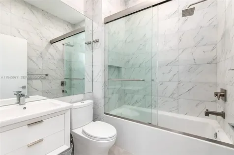 2560 NE 199th Street Miami FL 33180