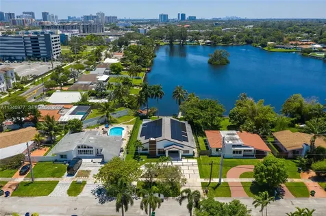 2560 NE 199th Street Miami FL 33180