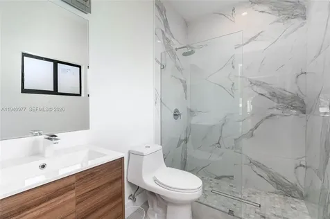 2560 NE 199th Street Miami FL 33180