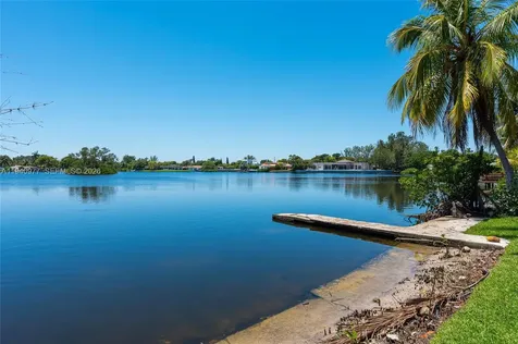 2560 NE 199th Street Miami FL 33180
