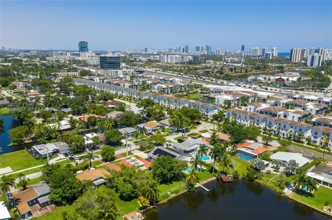 2560 NE 199th Street Miami FL 33180