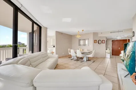 2000 Island Boulevard Aventura FL 33160