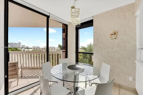 2000 Island Boulevard Aventura FL 33160