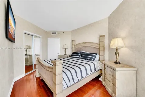 2000 Island Boulevard Aventura FL 33160