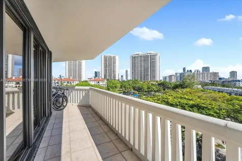 2000 Island Boulevard Aventura FL 33160