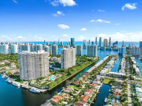 2000 Island Boulevard Aventura FL 33160