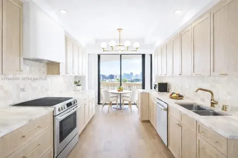 2000 Island Boulevard Aventura FL 33160