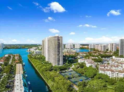 2000 Island Boulevard Aventura FL 33160