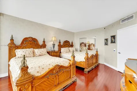 2000 Island Boulevard Aventura FL 33160