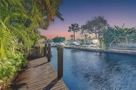1441 NW 10th Dania Beach FL 33004