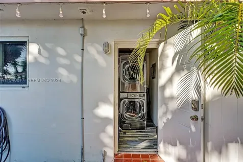 1441 NW 10th Dania Beach FL 33004